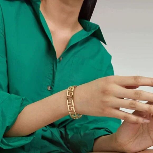 New 18k Gold Bar Bracelet for Women Simple Delicate Cuff Bangle Bracelet - Picture 3 of 6